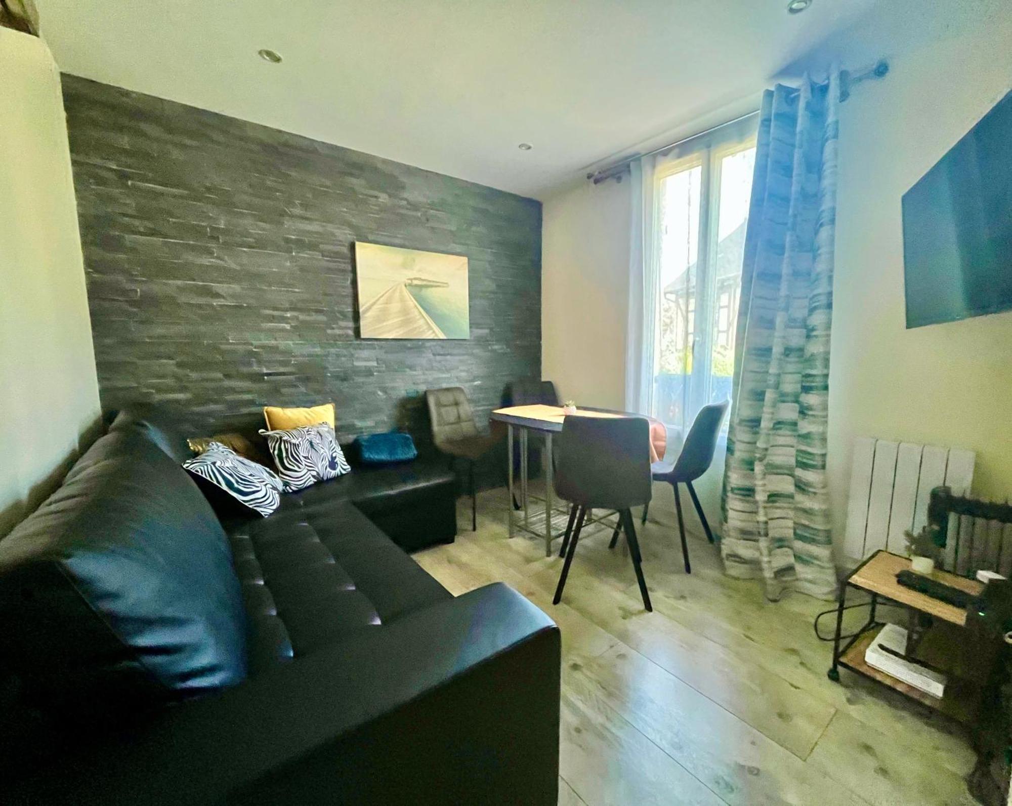 La Villa L'Oiseau Bleu Proche De La Plage Et De Deauville !!! Awards 2025 Blonville-sur-Mer Rum bild
