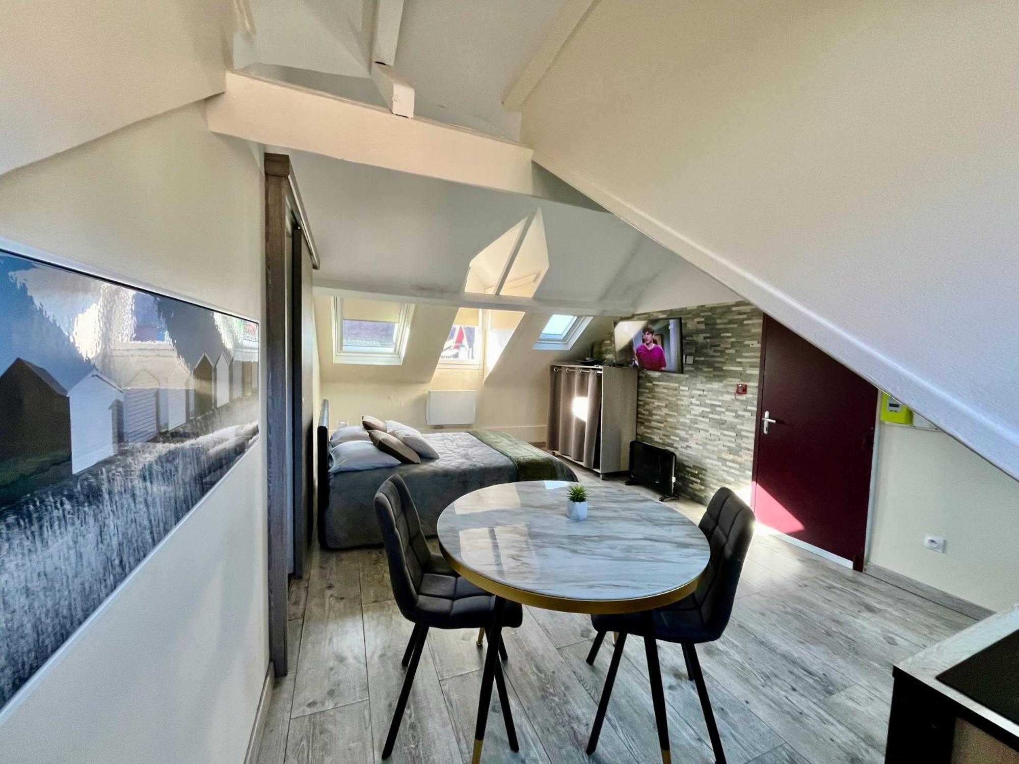 La Villa L'Oiseau Bleu Proche De La Plage Et De Deauville !!! Awards 2025 Blonville-sur-Mer Rum bild